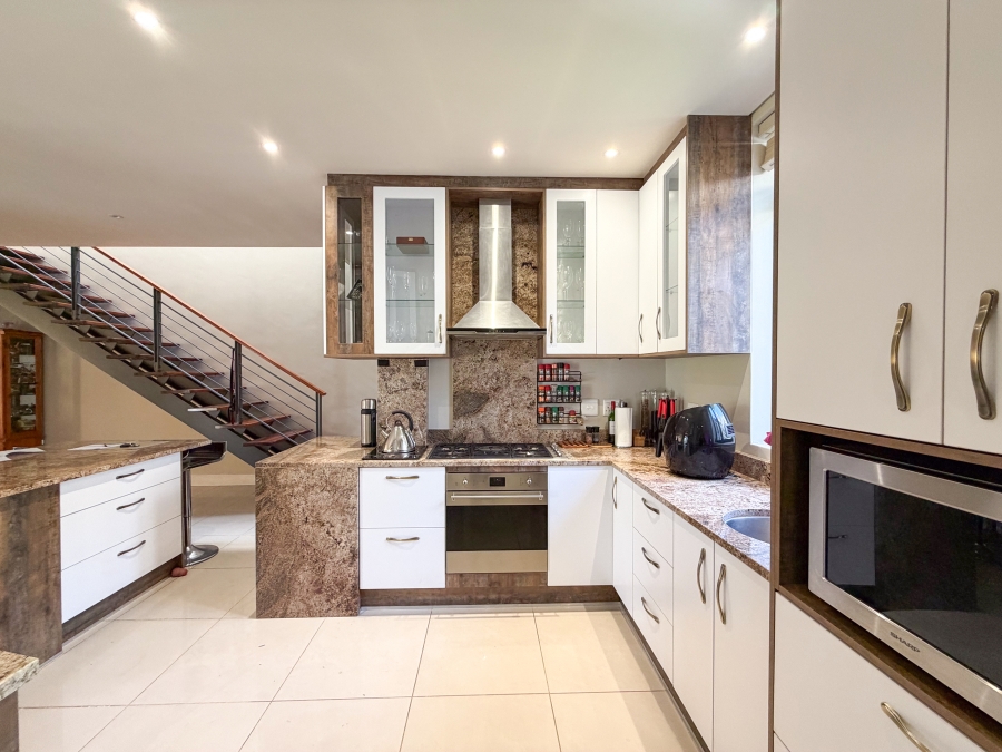 To Let 3 Bedroom Property for Rent in Stonehurst Mountain Estate Western Cape